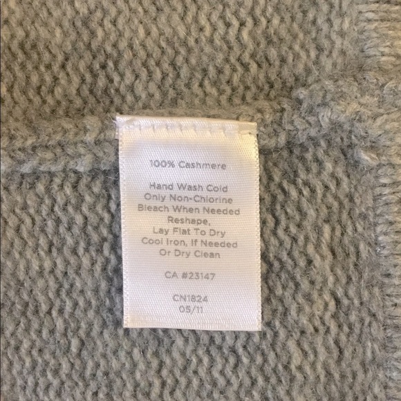 𝅺TALBOTS 100% pure cashmere gray cropped bolero SMALL - Picture 5 of 6